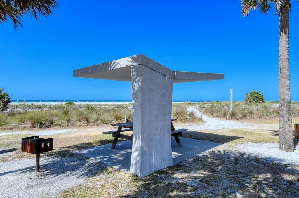 Canal 309 - Right In Siesta Key Village! Exterior foto